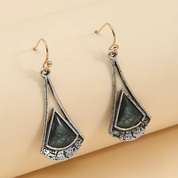 Bohemian Triangle Dangle Earring NWT - Picture 2 of 2